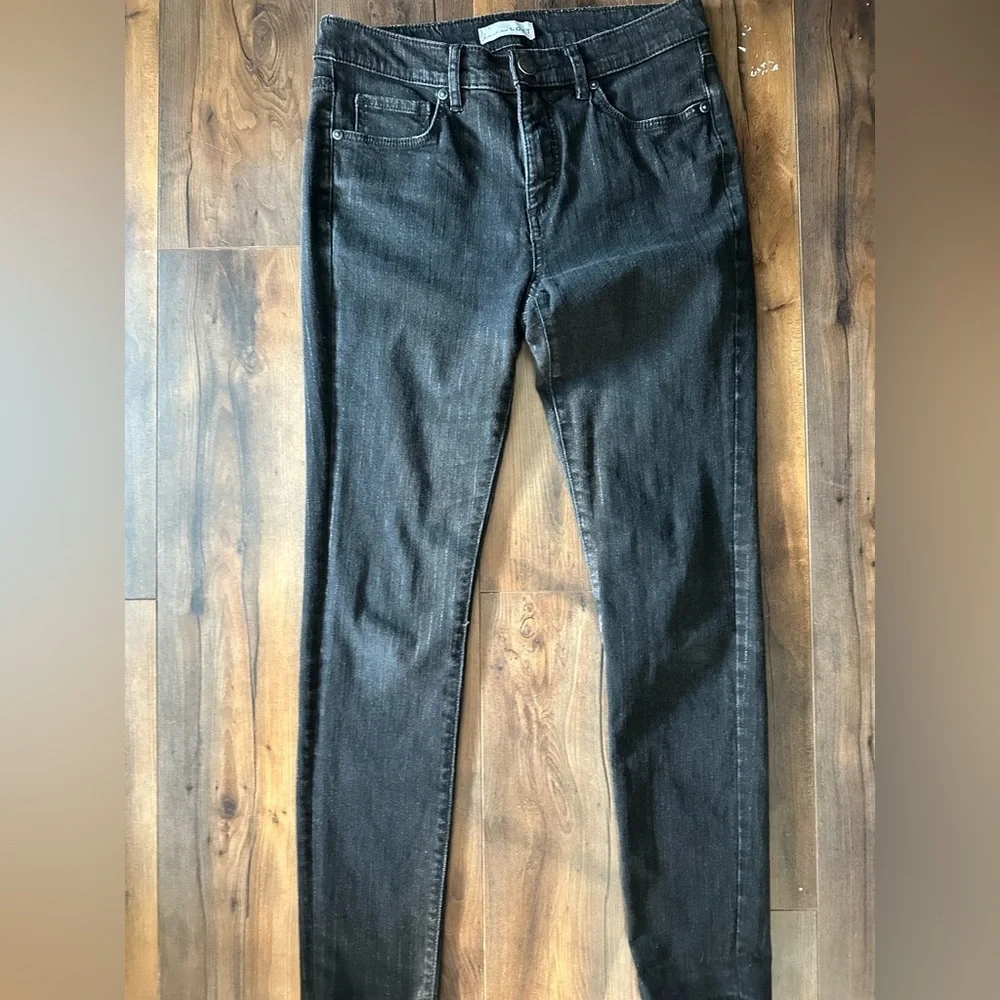 LOFT Black Skinny Jeans with Subtle Glitter Pinstripe – Size 4 / 27 - Picture 2 of 8